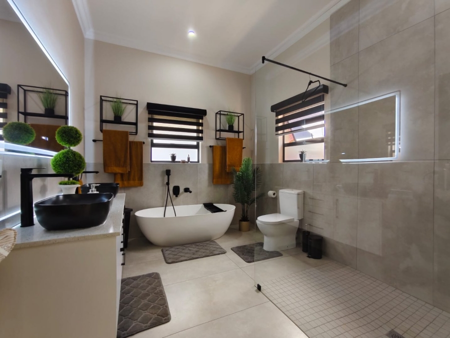 3 Bedroom Property for Sale in Meerhof North West